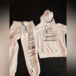 Peanuts White Graphic Apparel